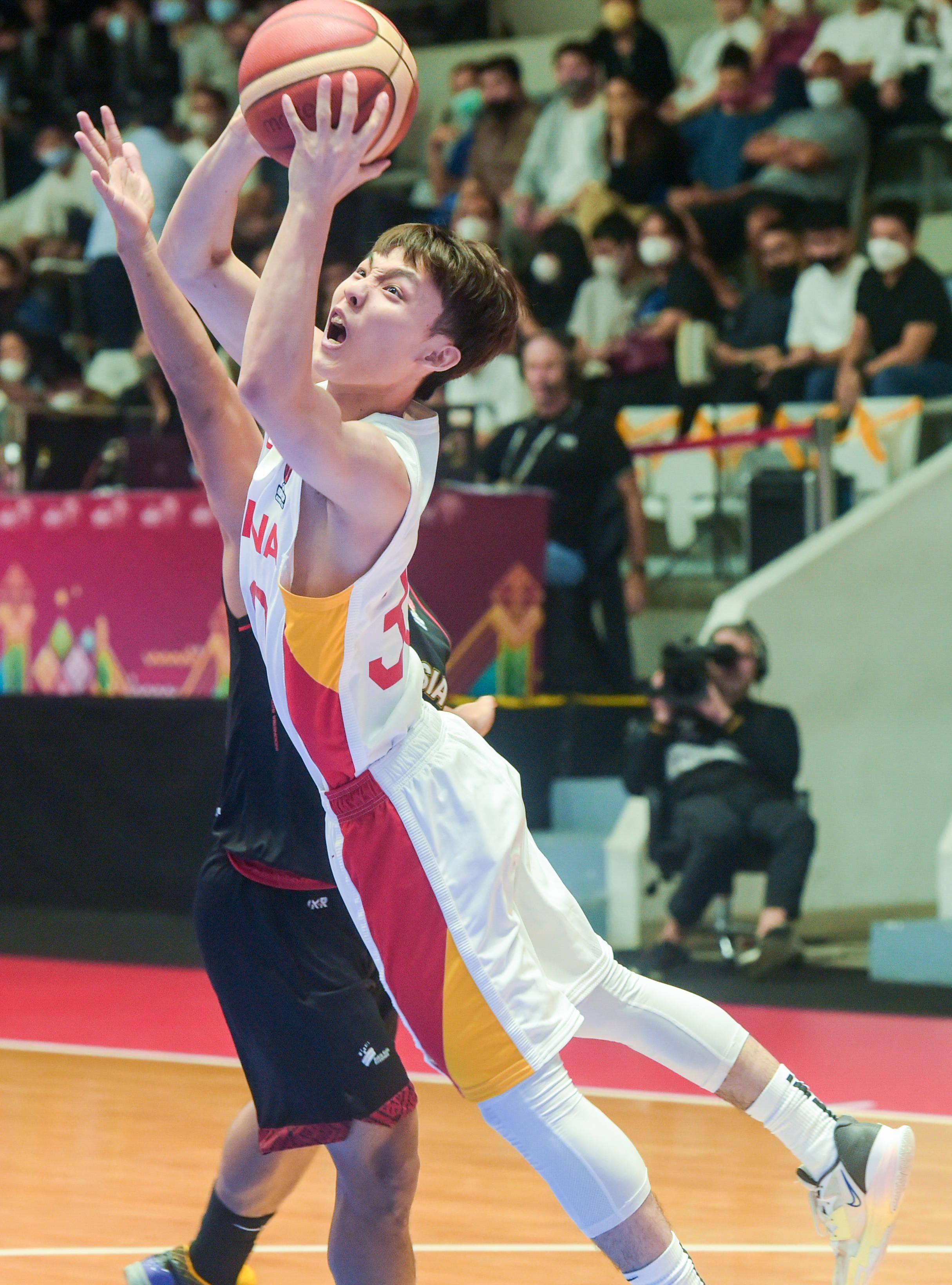 印度队险胜印尼队,辛杜高光表现 印度队险胜印尼队,辛杜高光表现