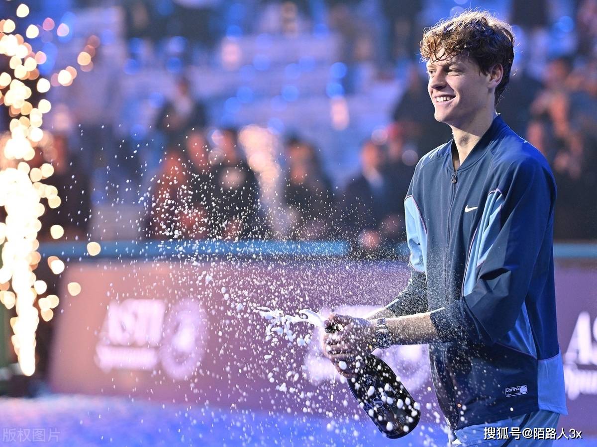 ATP总决赛力克澳网,辛纳扛起全队 ATP总决赛力克澳网,辛纳扛起全队