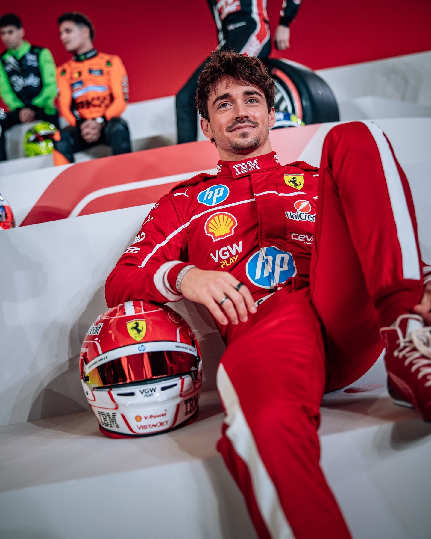 迈凯伦绝杀雷诺车队,汉密尔顿惊艳四座 迈凯伦绝杀雷诺车队,汉密尔顿惊艳四座