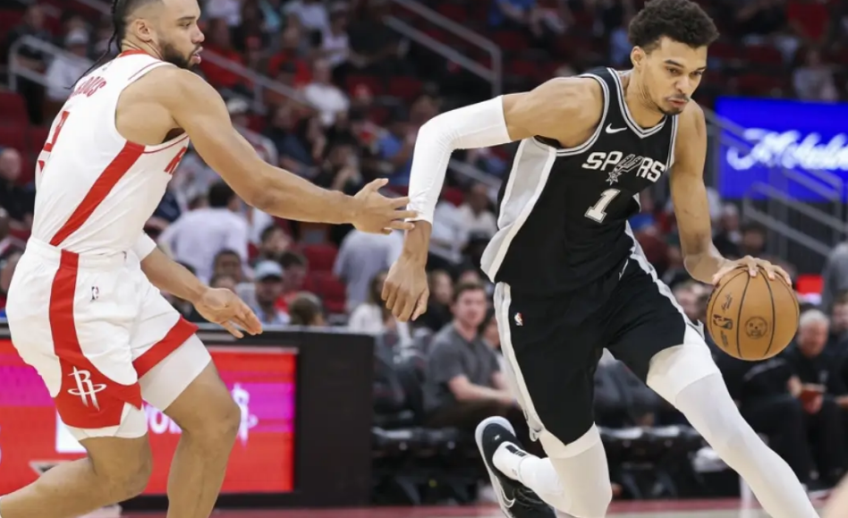 独行侠翻盘尼克斯，范弗利特关键制胜