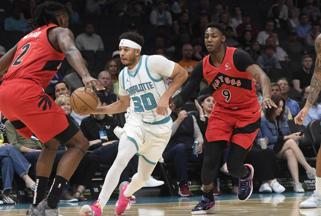 公牛横扫黄蜂，特雷杨送出助攻