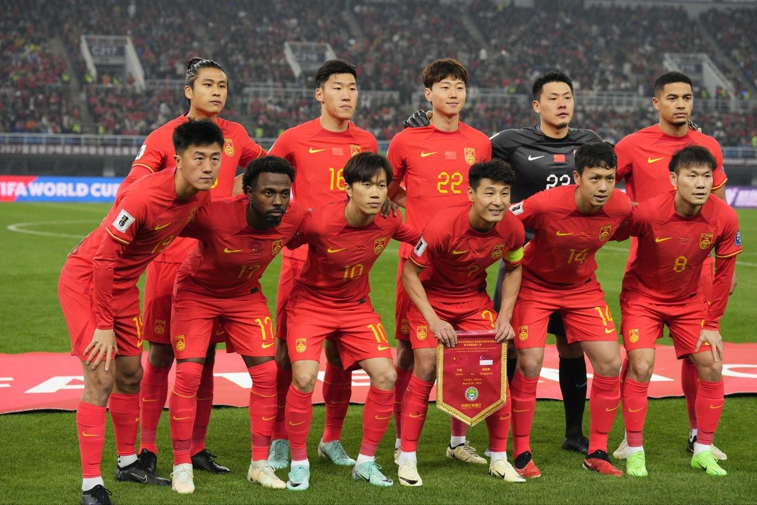 中国足球迎来新一轮激烈交锋，球员实力备受瞩目