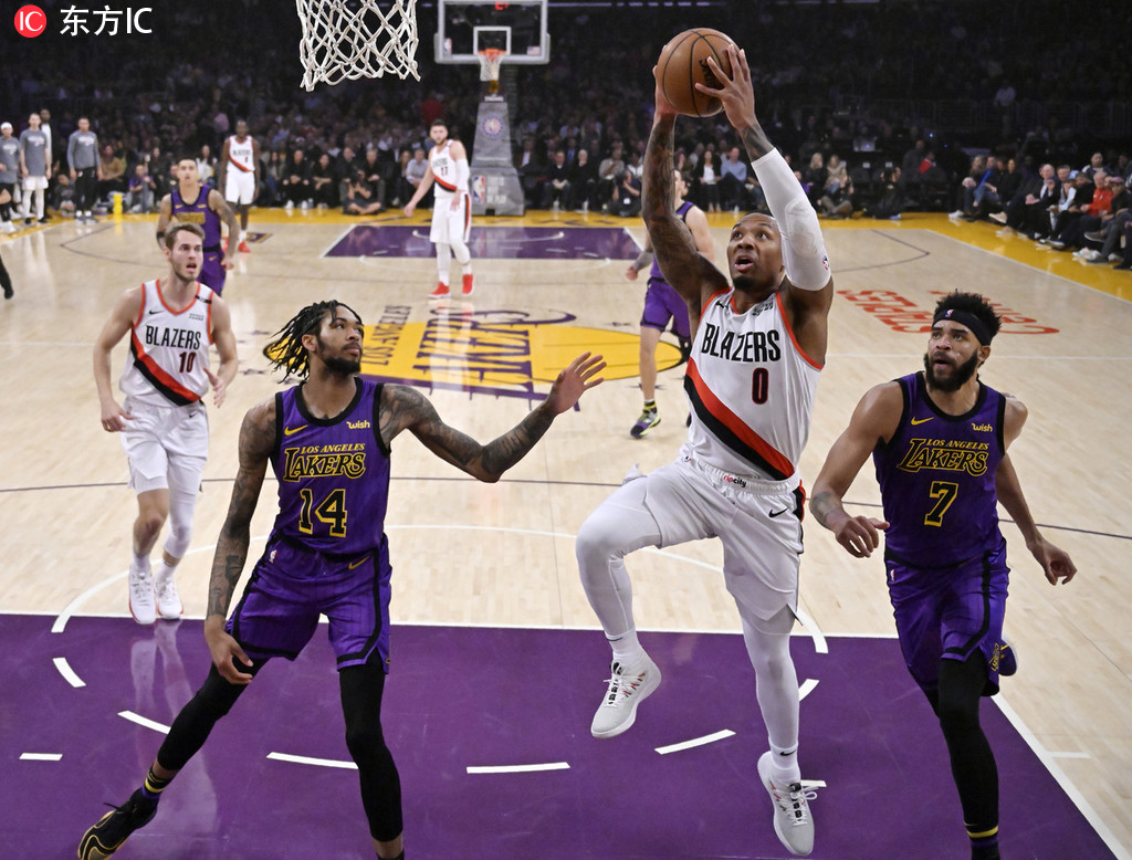快船大破对手！利拉德和麦科勒姆发挥出色