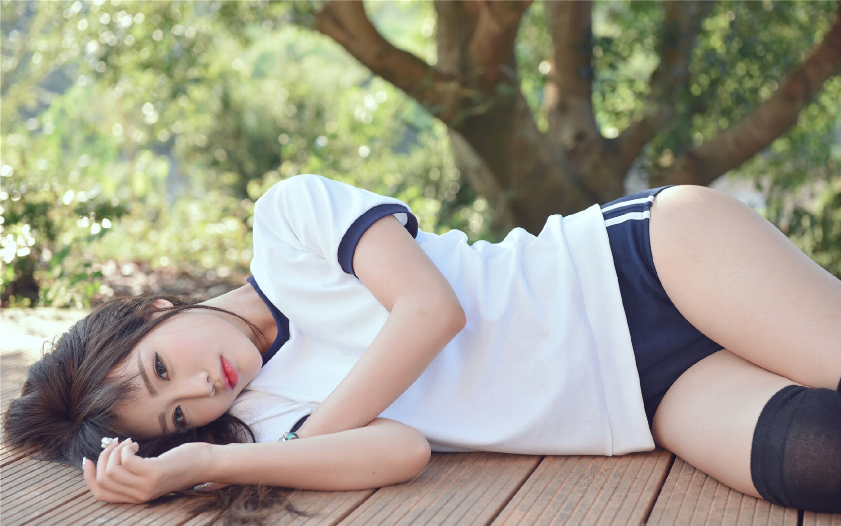 哈登关键战不手软,雷霆狂胜马刺,季后赛格局再添变数