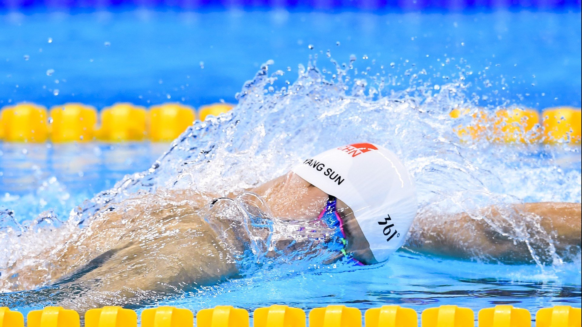 欧冠淘汰赛之夜，奥亚尔萨瓦尔打出生涯之夜