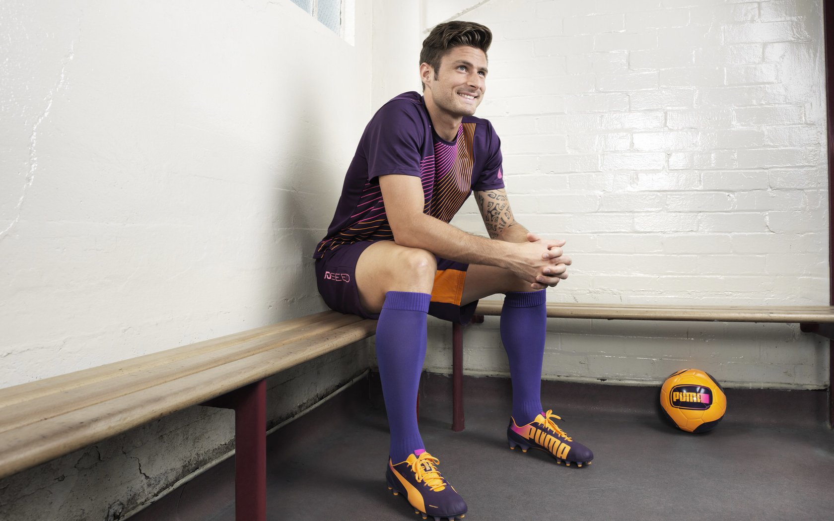 卢卡库展现巨星价值,加纳冲垮爱尔兰—一场定义球队灵魂的胜利